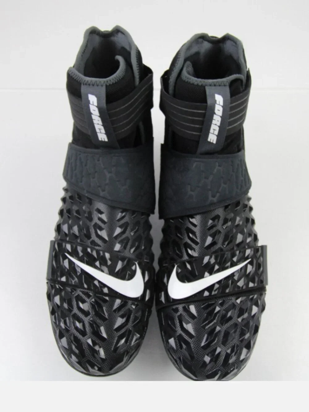 Men's Nike NWT Savage Force football cleats